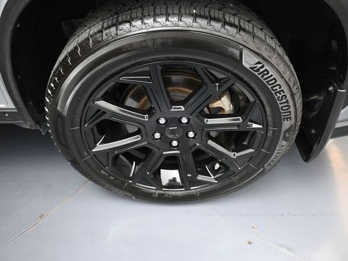 Certified 2023 Toyota Highlander LE image 24