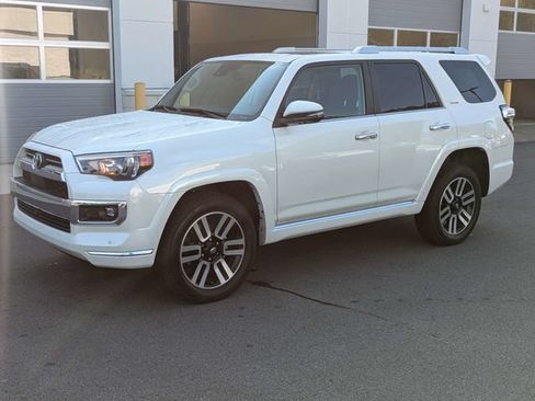 Used 2023 Toyota 4Runner Limited AWD/4WD image 8