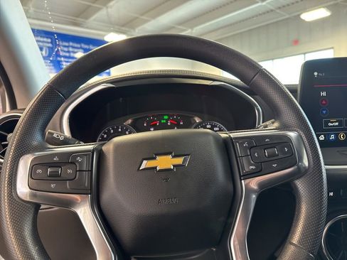 Used 2025 Chevrolet Blazer LT w/ Convenience Package AWD/4WD image 19