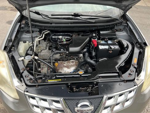 Used 2011 Nissan Rogue SV w/ SL Pkg image 11