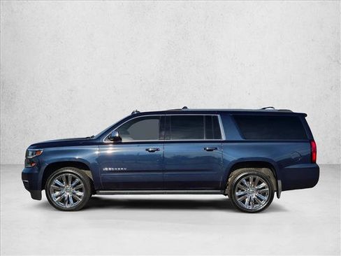 Used 2019 Chevrolet Suburban Premier w/ Premier Plus Edition AWD/4WD image 9