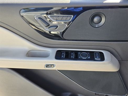 Used 2020 Lincoln Aviator Reserve w/ Equipment Group 201A image 27