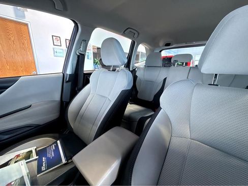 Used 2021 Subaru Forester AWD/4WD image 31
