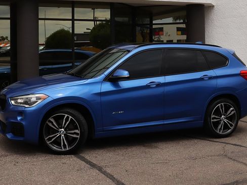 Used 2018 BMW X1 xDrive28i w/ M Sport Package AWD/4WD image 4