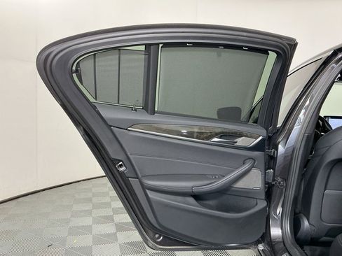 Certified 2022 BMW 530i w/ Executive Package image 27