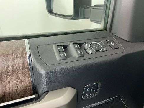 Used 2018 Ford F250 Lariat w/ Lariat Ultimate Package image 9