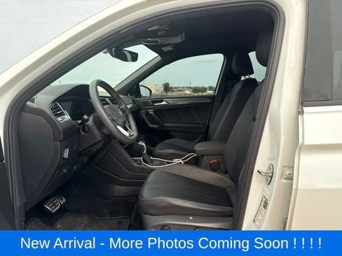 Used 2023 Volkswagen Tiguan SE R-Line FWD image 10