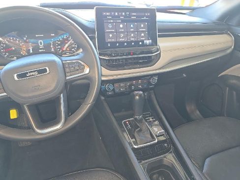 Used 2025 Jeep Compass Limited AWD/4WD image 7
