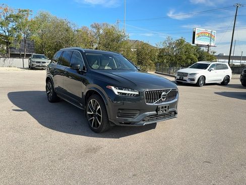 Used 2022 Volvo XC90 T6 Momentum w/ Advanced Package image 6