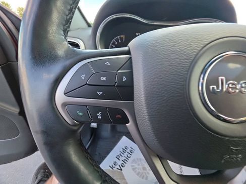 Used 2021 Jeep Grand Cherokee Limited AWD/4WD image 18