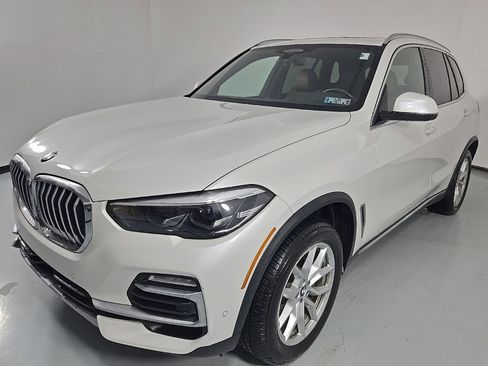Used 2020 BMW X5 xDrive40i w/ Premium Package image 3