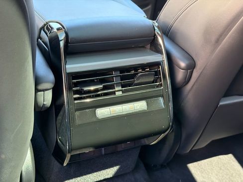 Used 2024 Land Rover Range Rover Sport SE image 19