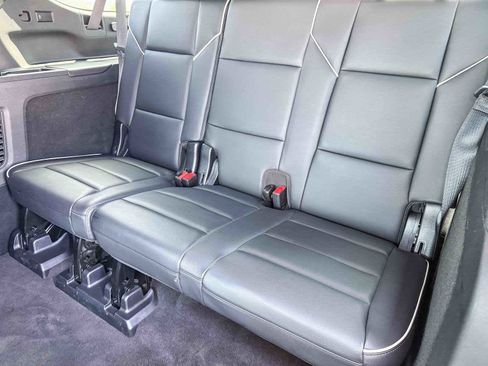 Used 2022 Cadillac Escalade ESV Premium Luxury AWD/4WD image 21