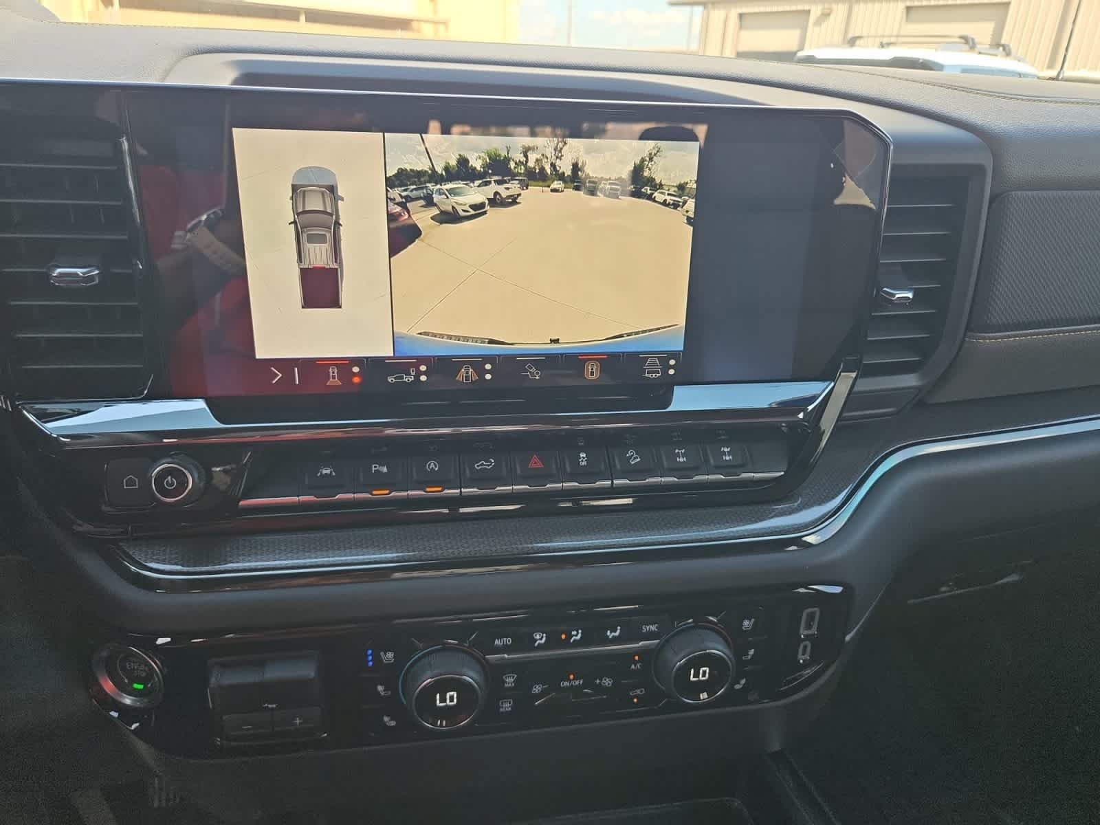 Used 2024 Chevrolet Silverado 1500 ZR2 w/ Technology Package AWD/4WD image 18
