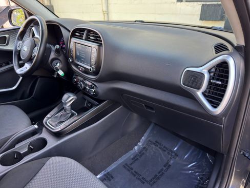 Used 2020 Kia Soul X-Line FWD image 13