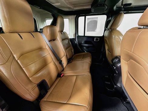 Used 2020 Jeep Wrangler Unlimited Sahara AWD/4WD image 29