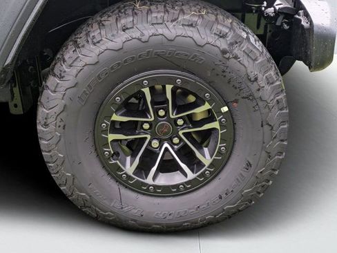 New 2025 Jeep Wrangler Rubicon w/ XTREMEE 35" Tire Package image 9
