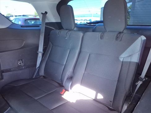 Used 2022 Ford Explorer XLT w/ Class IV Trailer Tow Package image 10