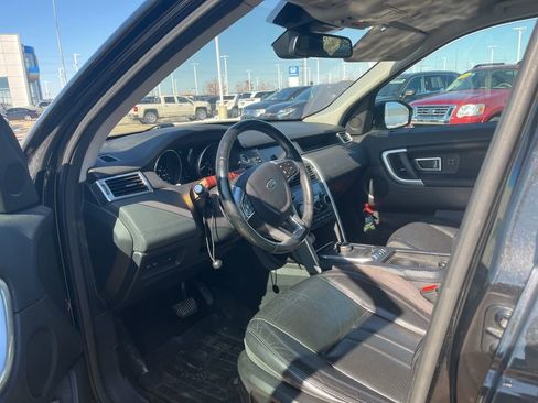 Used 2017 Land Rover Discovery Sport HSE image 11