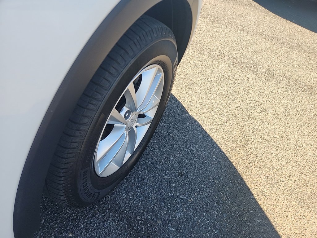 Used 2018 Kia Sorento FWD image 15