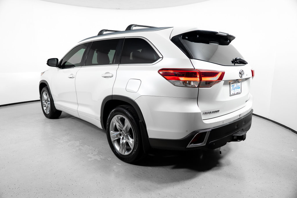 Used 2018 Toyota Highlander Limited AWD/4WD image 10
