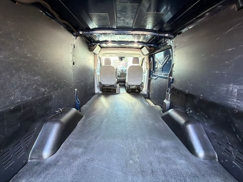 Used 2019 Ford Transit 250 130 Low Roof RWD image 16