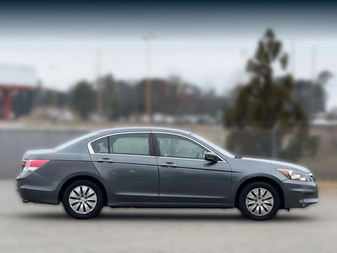 Used 2012 Honda Accord LX image 7