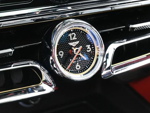 Used 2024 Bentley Flying Spur W12 image 23