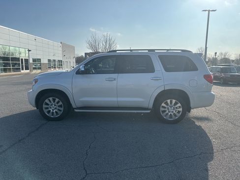 Used 2013 Toyota Sequoia Platinum image 8