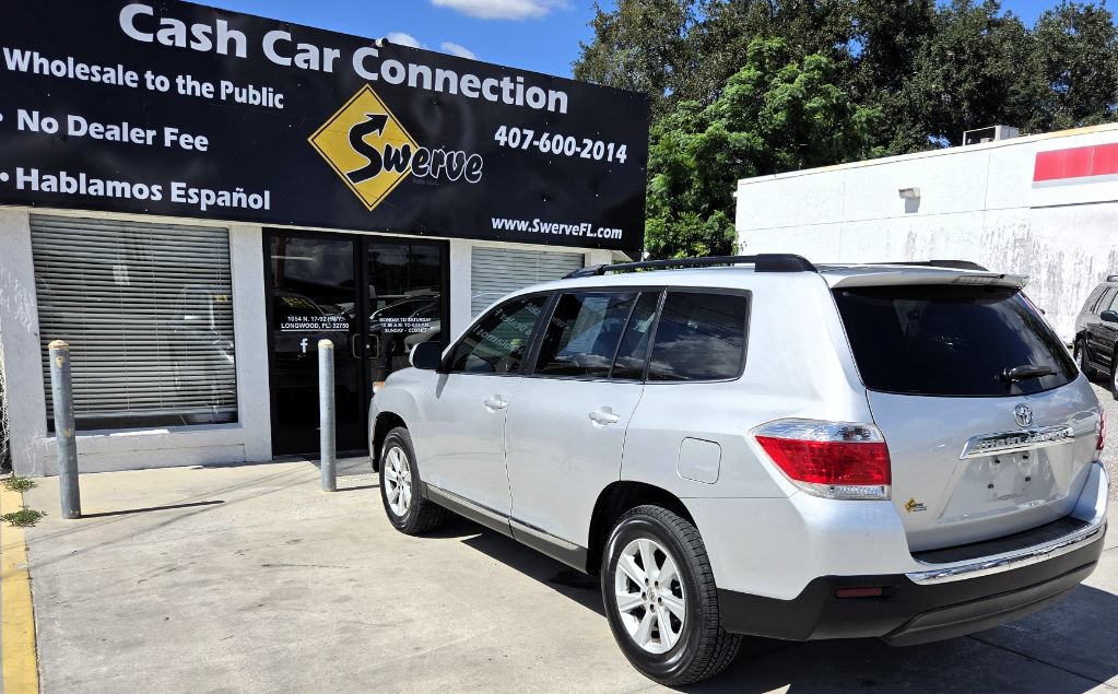 Used 2013 Toyota Highlander Plus FWD image 13