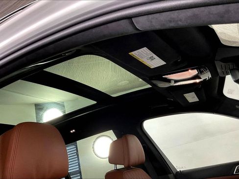 Used 2025 BMW X7 xDrive40i w/ Executive Package image 29