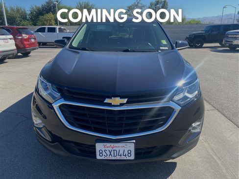 Used 2020 Chevrolet Equinox LT FWD image 2