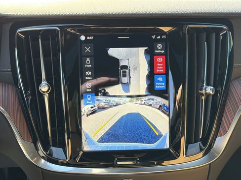 Used 2026 Volvo V60 B5 Cross Country Ultra w/ Protection Package Premier AWD/4WD image 46