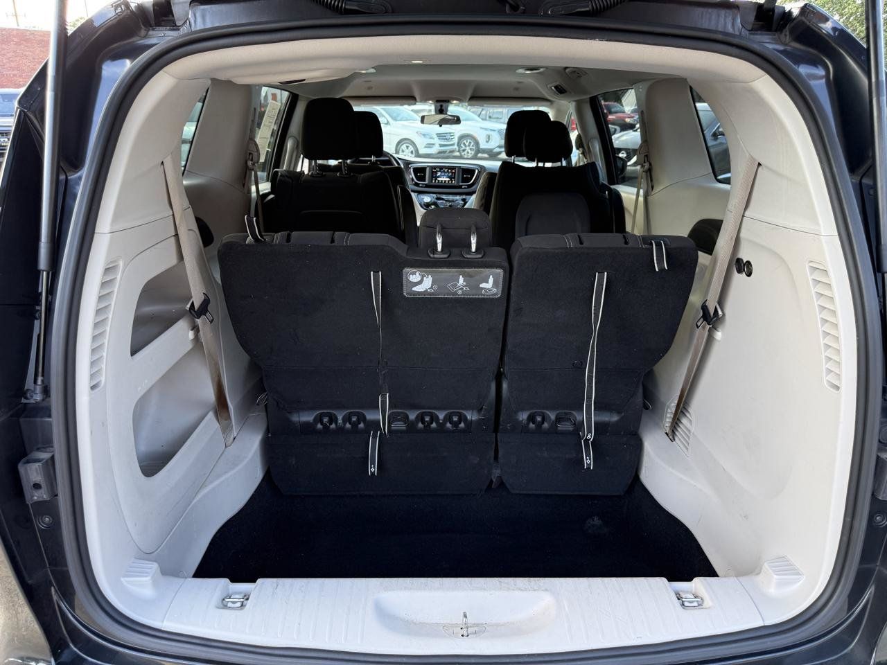 Used 2020 Chrysler Voyager LX w/ Cold Weather Group FWD image 23