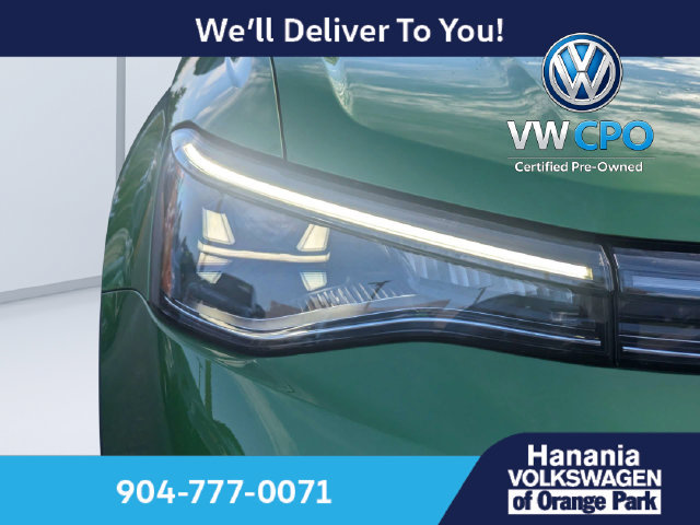 Certified 2025 Volkswagen Taos SE FWD image 9