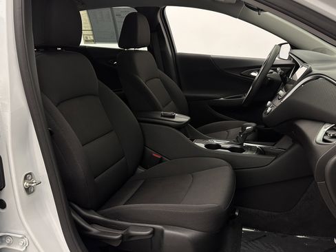 Used 2024 Chevrolet Malibu LT image 34