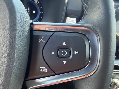 Certified 2023 Volvo XC40 B4 Core w/ Climate Package image 29