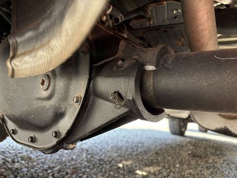 Used 2021 Chevrolet Silverado 1500 LT Trail Boss w/ Convenience Package II image 2