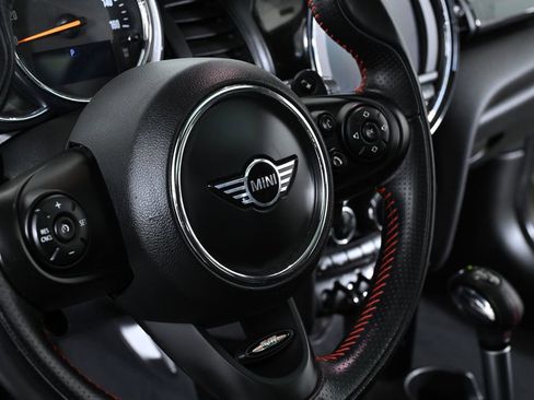 Used 2019 MINI Cooper S w/ Premium Package image 12