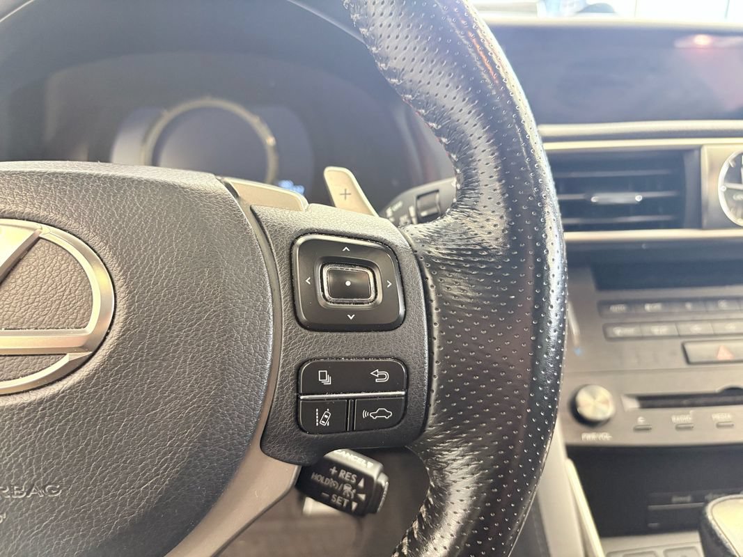 Used 2020 Lexus IS 300 F Sport w/ Blackline Edition AWD/4WD image 19