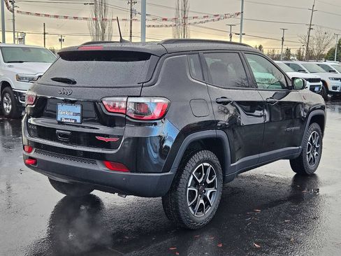 Used 2026 Jeep Compass Trailhawk AWD/4WD image 6