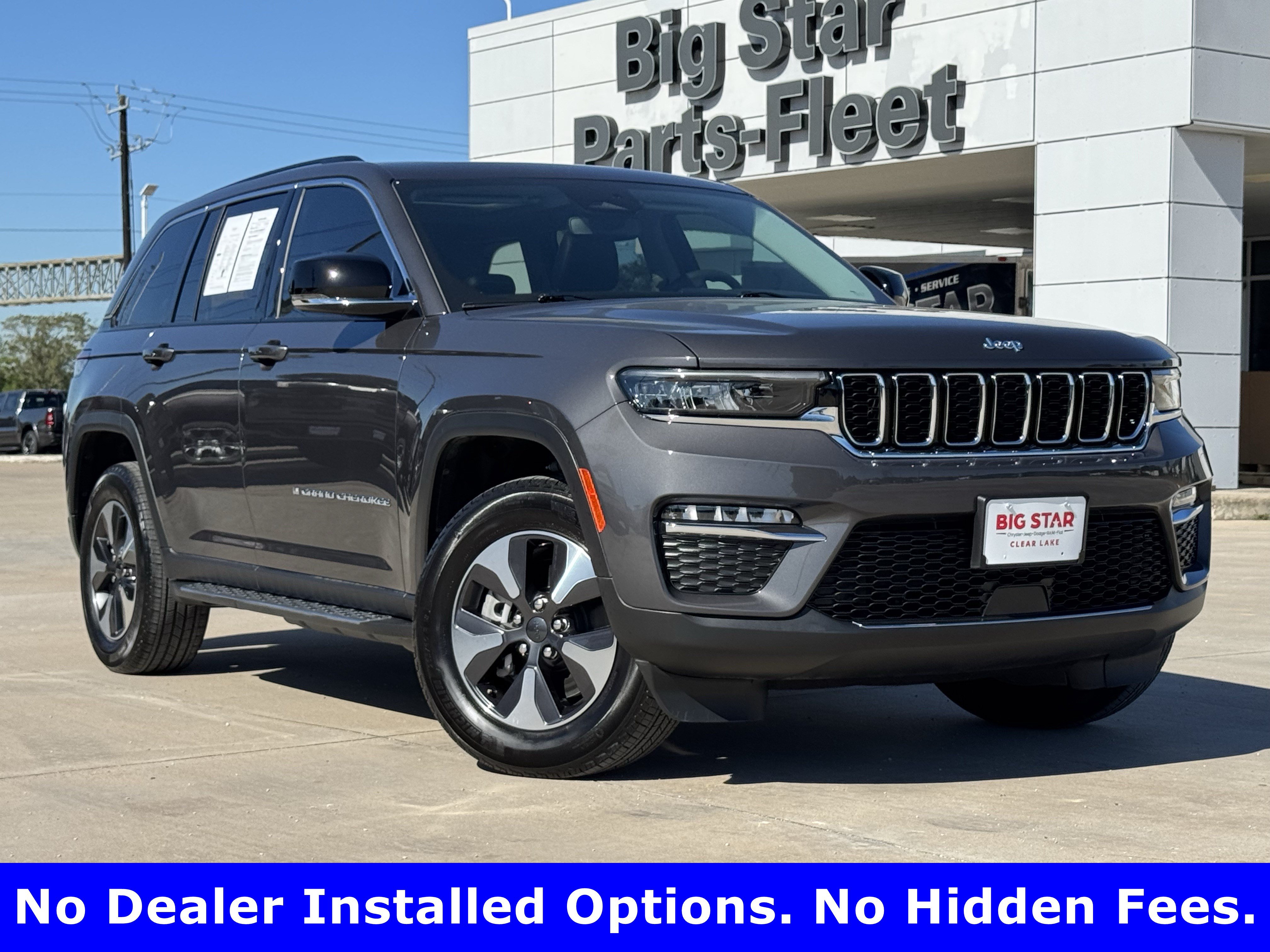 Used 2023 Jeep Grand Cherokee 4WD 4xe image 2