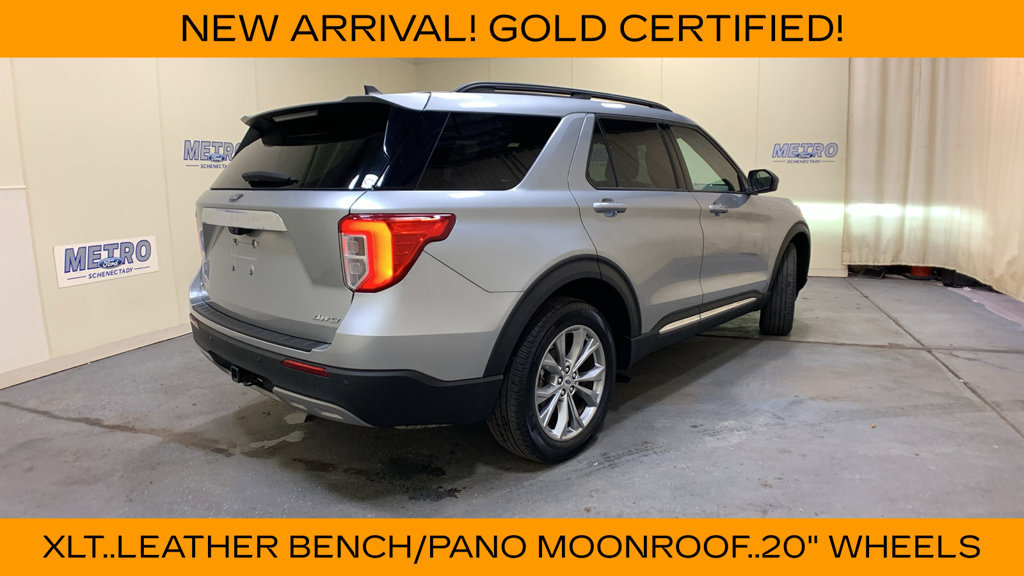 Used 2023 Ford Explorer XLT w/ Equipment Group 202A AWD/4WD image 3