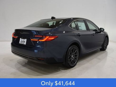 New 2026 Toyota Camry XLE image 4