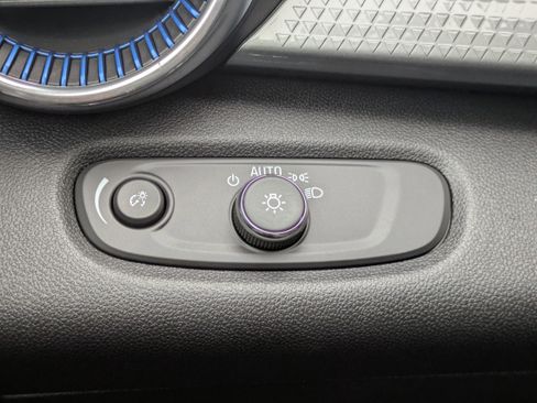 New 2026 Chevrolet Trax LT w/ Driver Confidence Package image 15