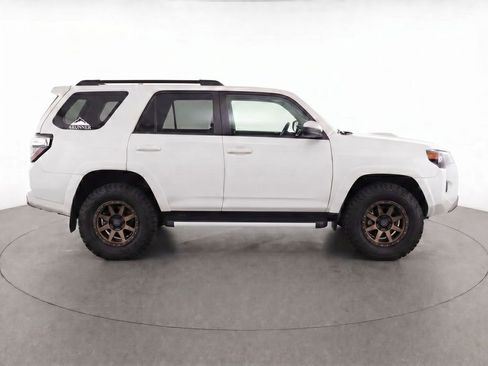Used 2022 Toyota 4Runner Trail Special Edition AWD/4WD image 23