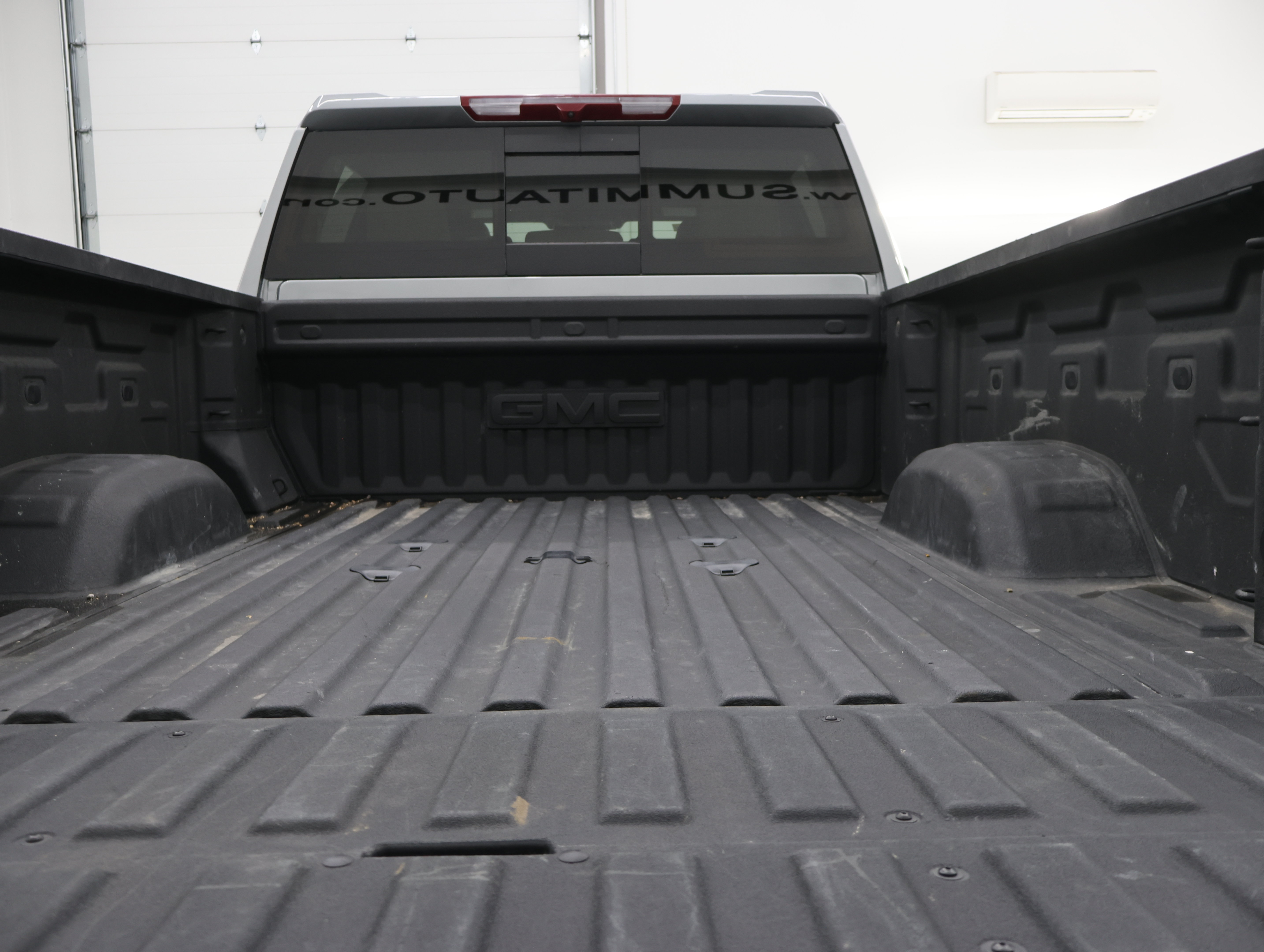 Used 2025 GMC Sierra 2500 SLT w/ SLT Premium Package AWD/4WD image 33