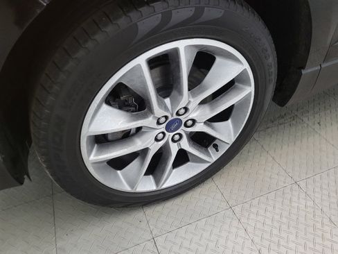 Used 2017 Ford Edge Titanium w/ Equipment Group 301A image 31