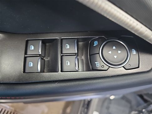 Used 2025 Ford Explorer ST-Line w/ ST-Line Street Pack image 26