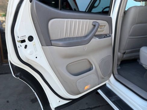 Used 2004 Toyota Sequoia Limited RWD image 24
